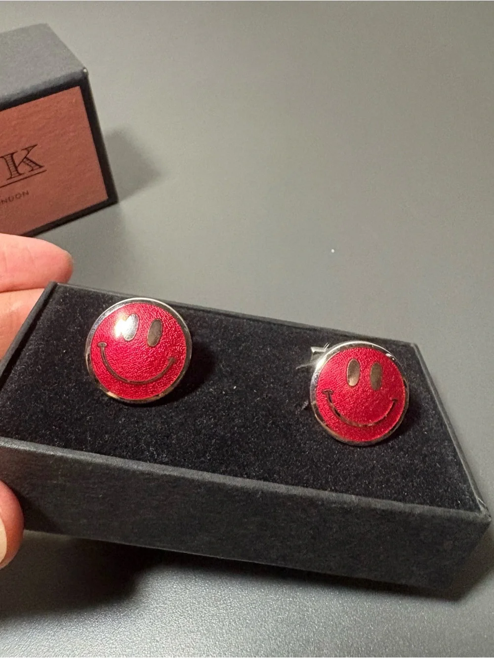 THOMAS PINK Jermyn Street London Red Smiley Face Enamel Cufflinks with Box